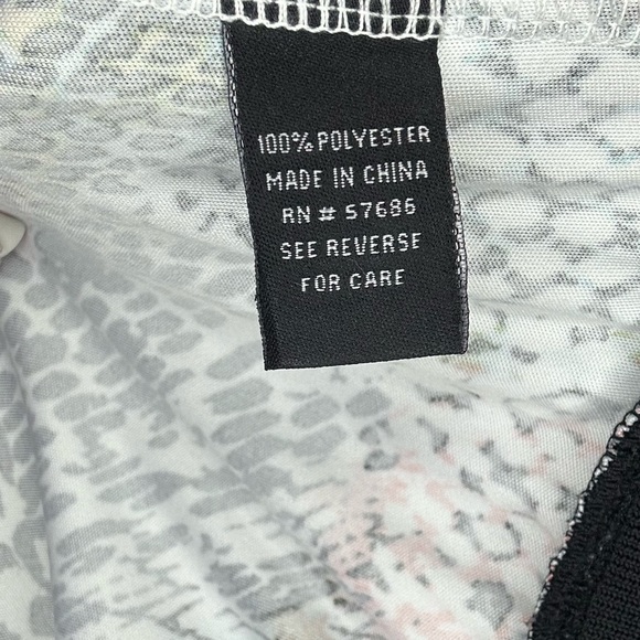 Unique multi-colored snake skin design jacket - Picture 6 of 7